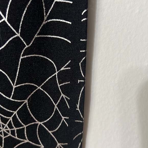 Halloween Black Leggings with Metallic Silver Spider Web Pattern size XL - Picture 5 of 5